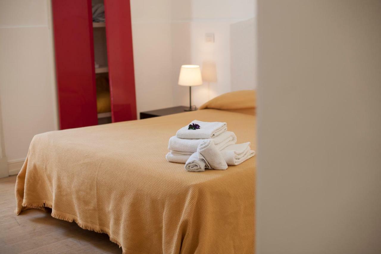 B&B Piazza Libertini Лечче Экстерьер фото